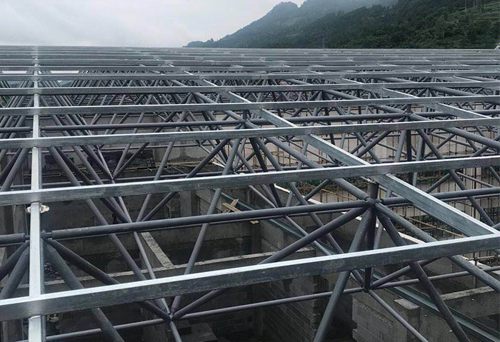 德宏仁怀冠英学校艺体楼网架